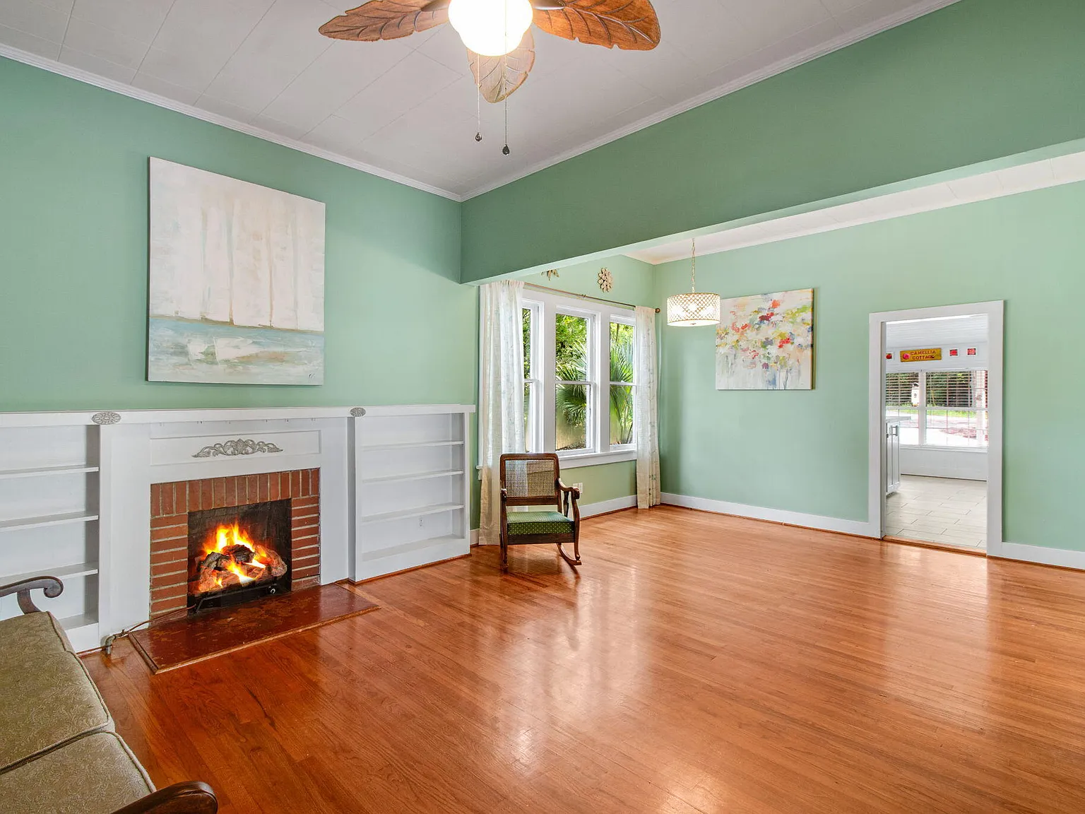 Updated 1918 Cottage on Lake Stanley in DeFuniak Springs