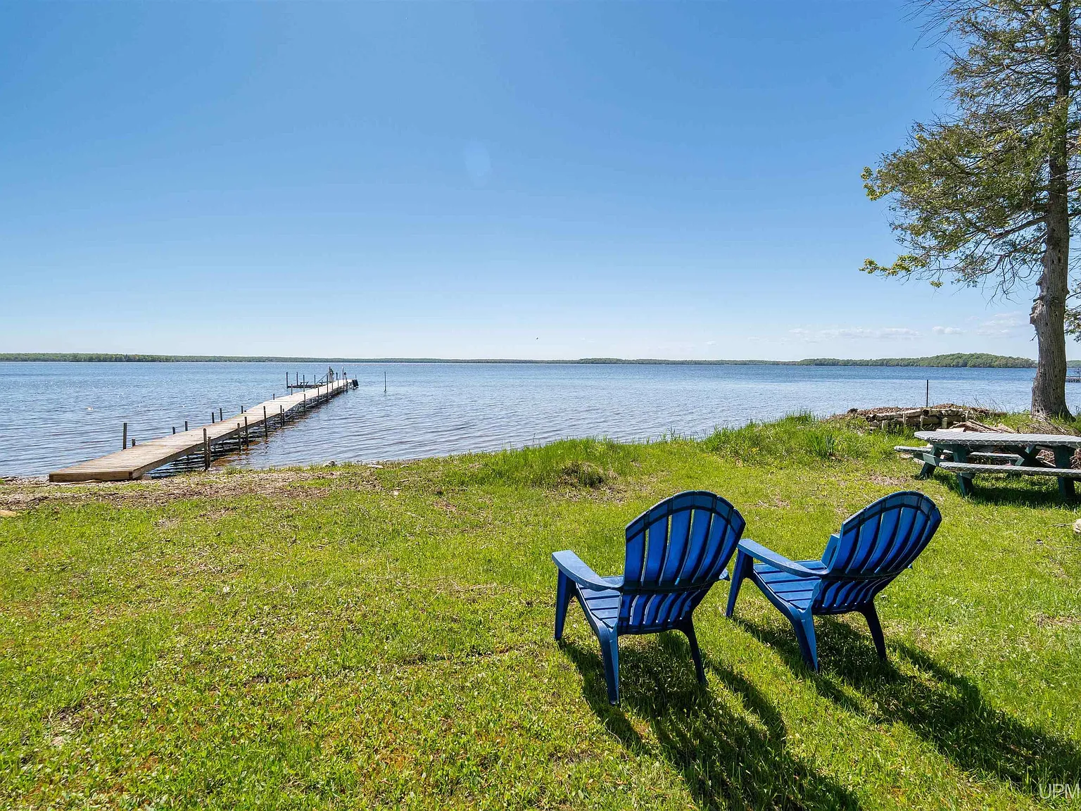 Log Cabin with 400 Feet of Frontage on South Manistique Lake