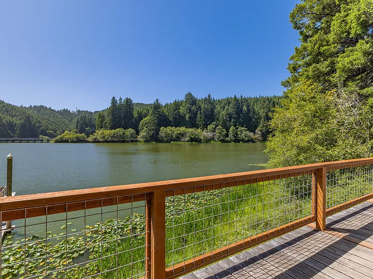 Boat-Access Cabin on a Private Cove of Tenmile Lake